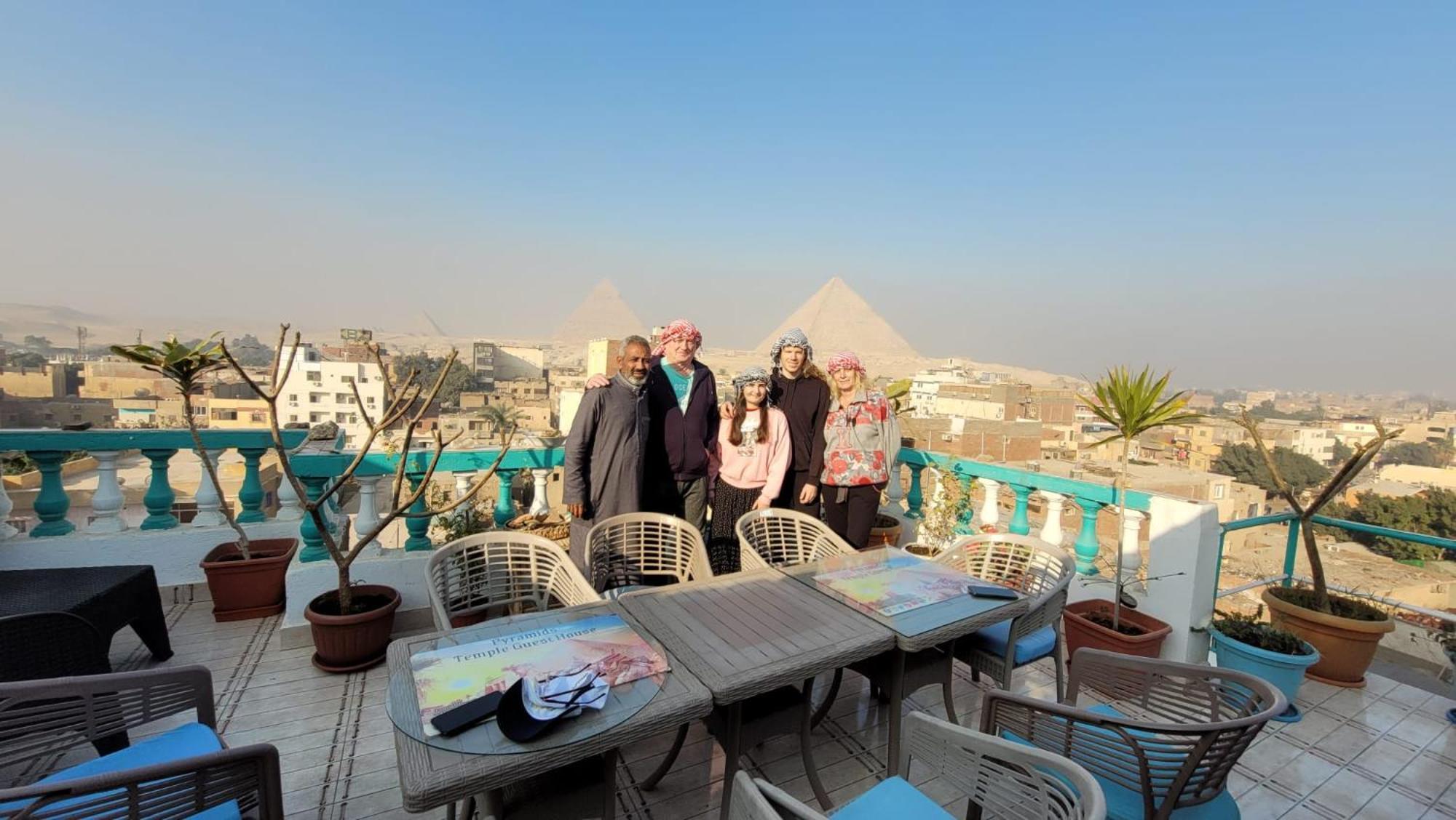 Pyramids Temple Guest House Kafrat al Jabal Экстерьер фото